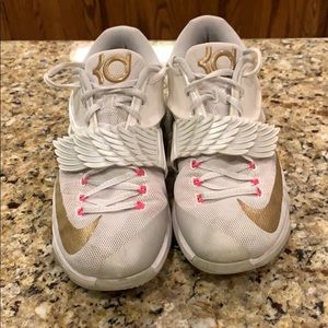 KD 7 Aunt Pearl